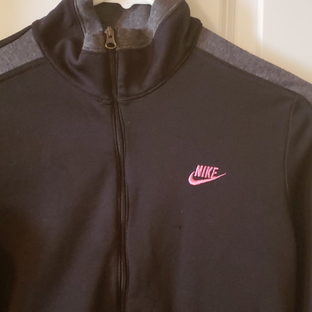 Nike Sweaters - Picture 2 of 3